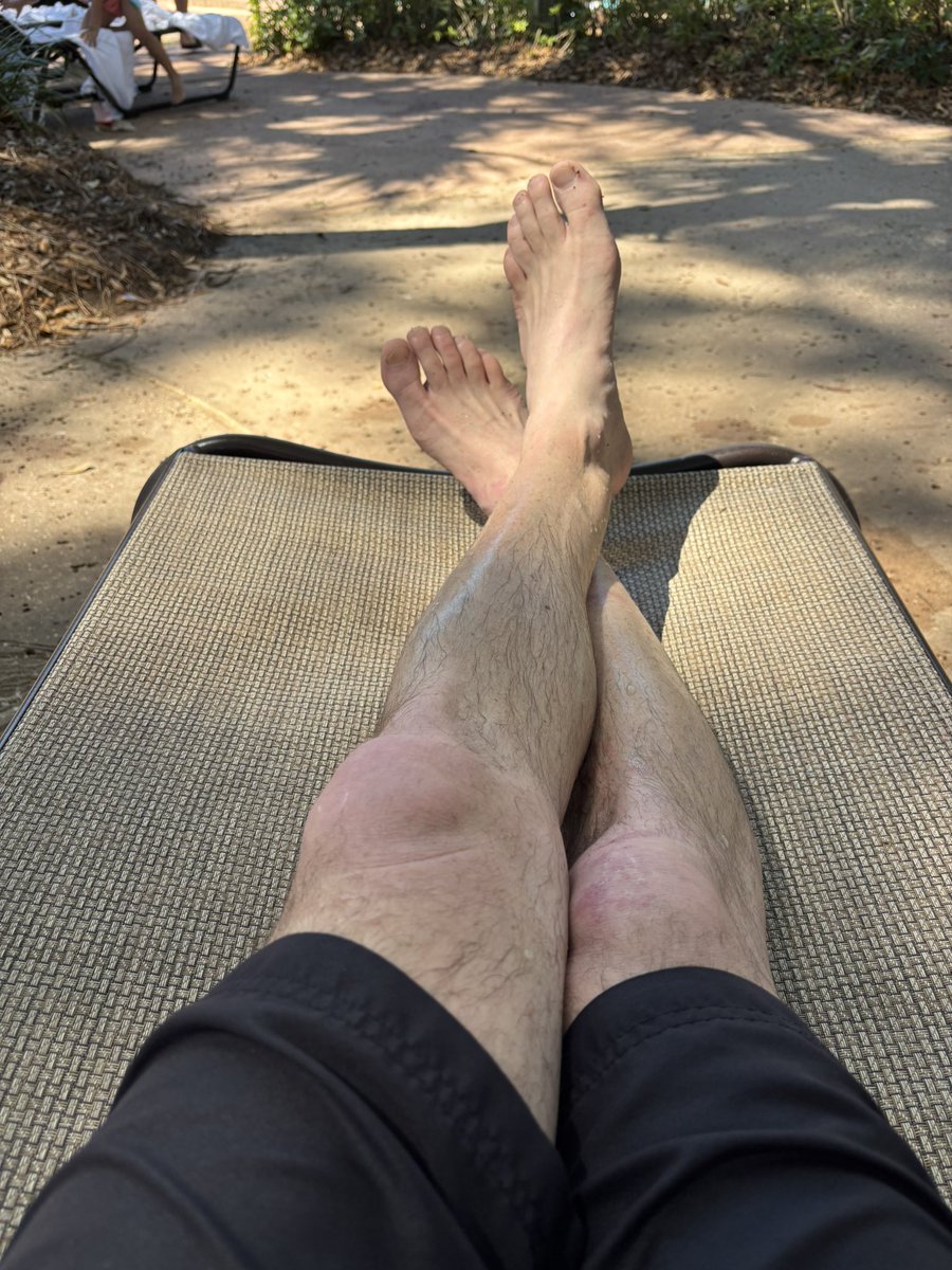 Sweaty_Jock_Feet tweet media