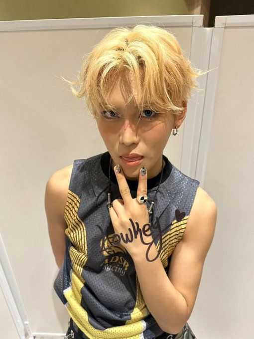 #1 scentwhore tweet media