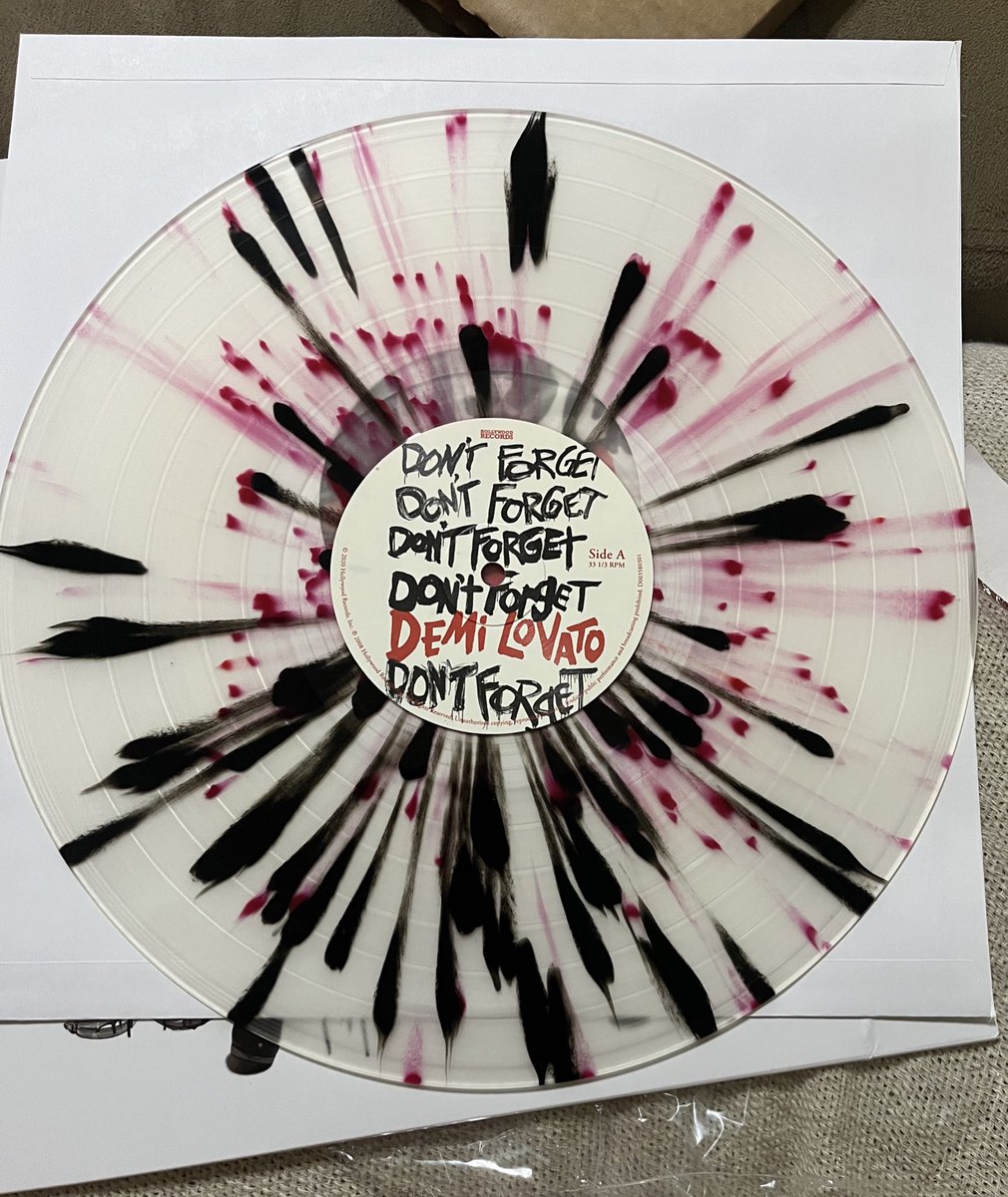 vivi ✨ tweet media