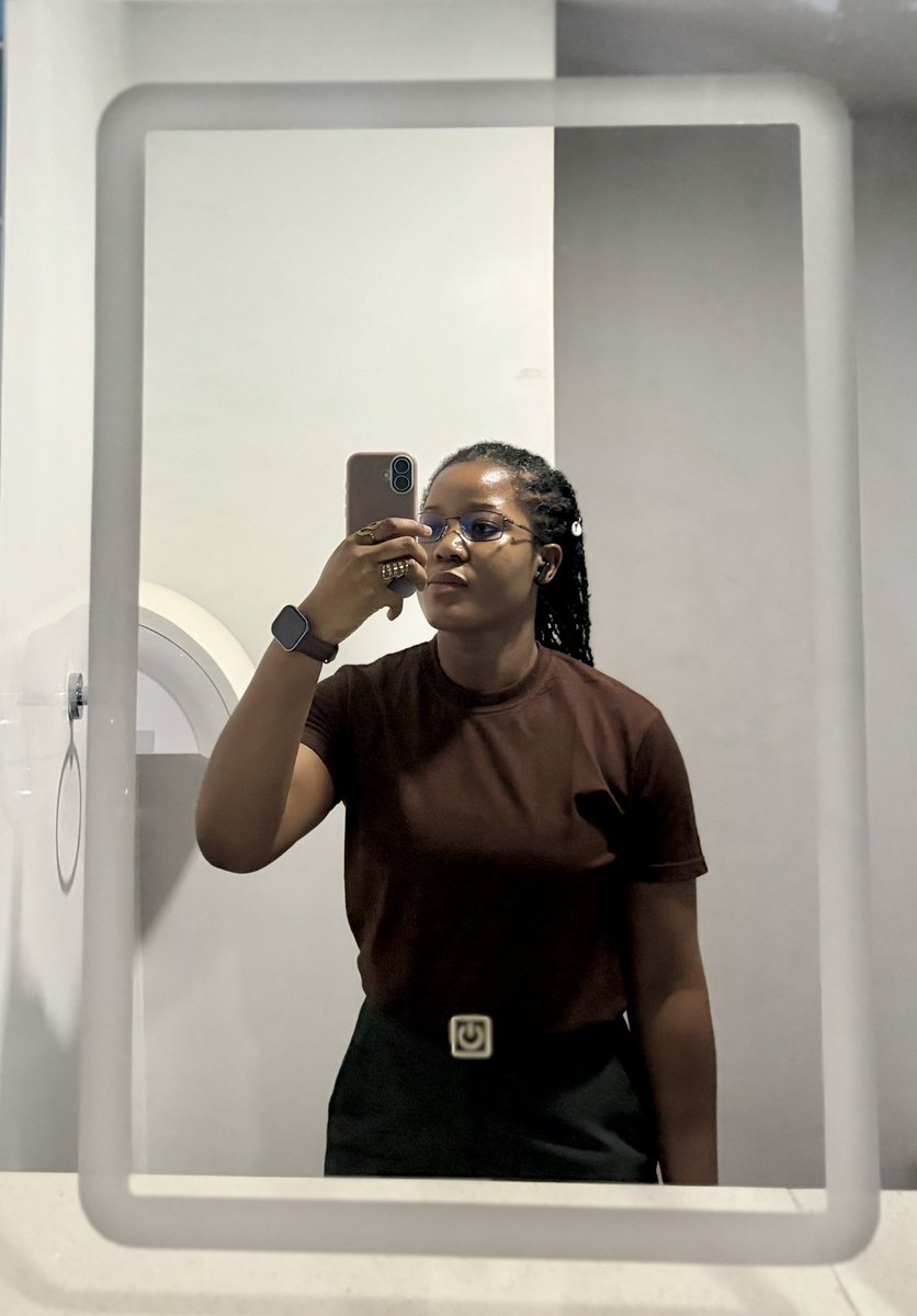 Esther Umoh tweet media