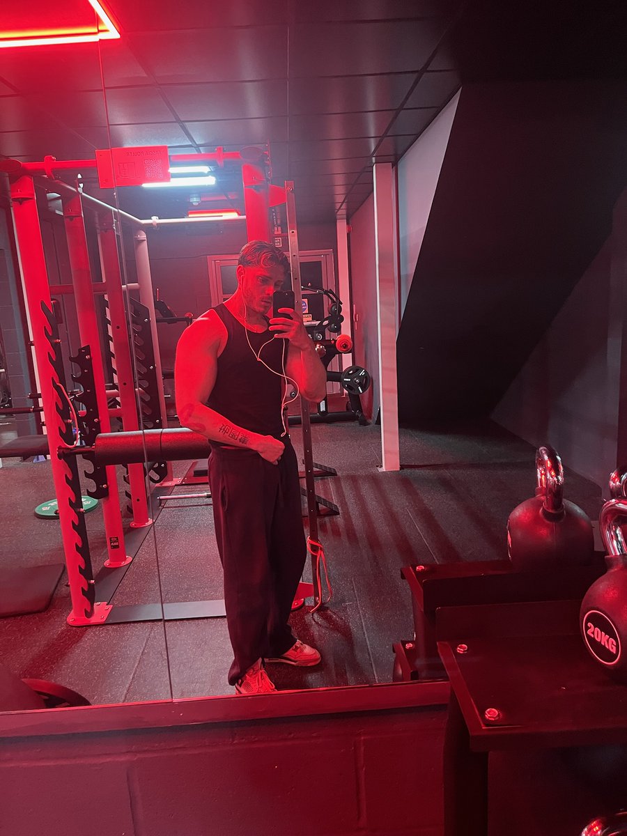 Alpha Rory tweet media