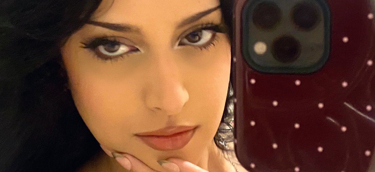 𝑛𝑖𝑎 tweet media