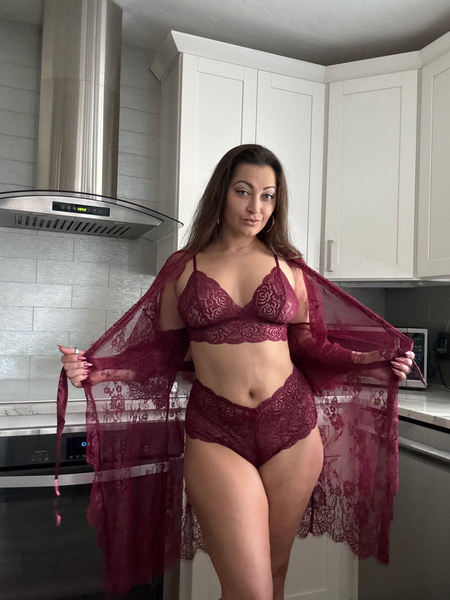 danidanils's tweet photo. “It’s not cheating if we don’t touch…” right? 😏
So I made him stand there and do exactly what I say…
Good boys follow instructions… bad ones get rewarded 😈
💦 onlyfans,com/akadanidaniels… https://t.co/BlFfHVyiYk