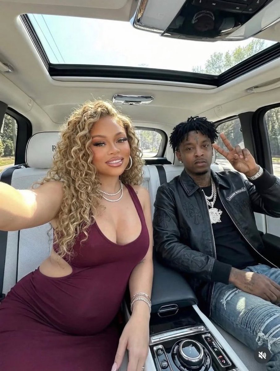 Son_ImSleep's tweet photo. Me taking pictures with my other girl praying to God she doesn’t post it https://t.co/gP9p2Drvg7