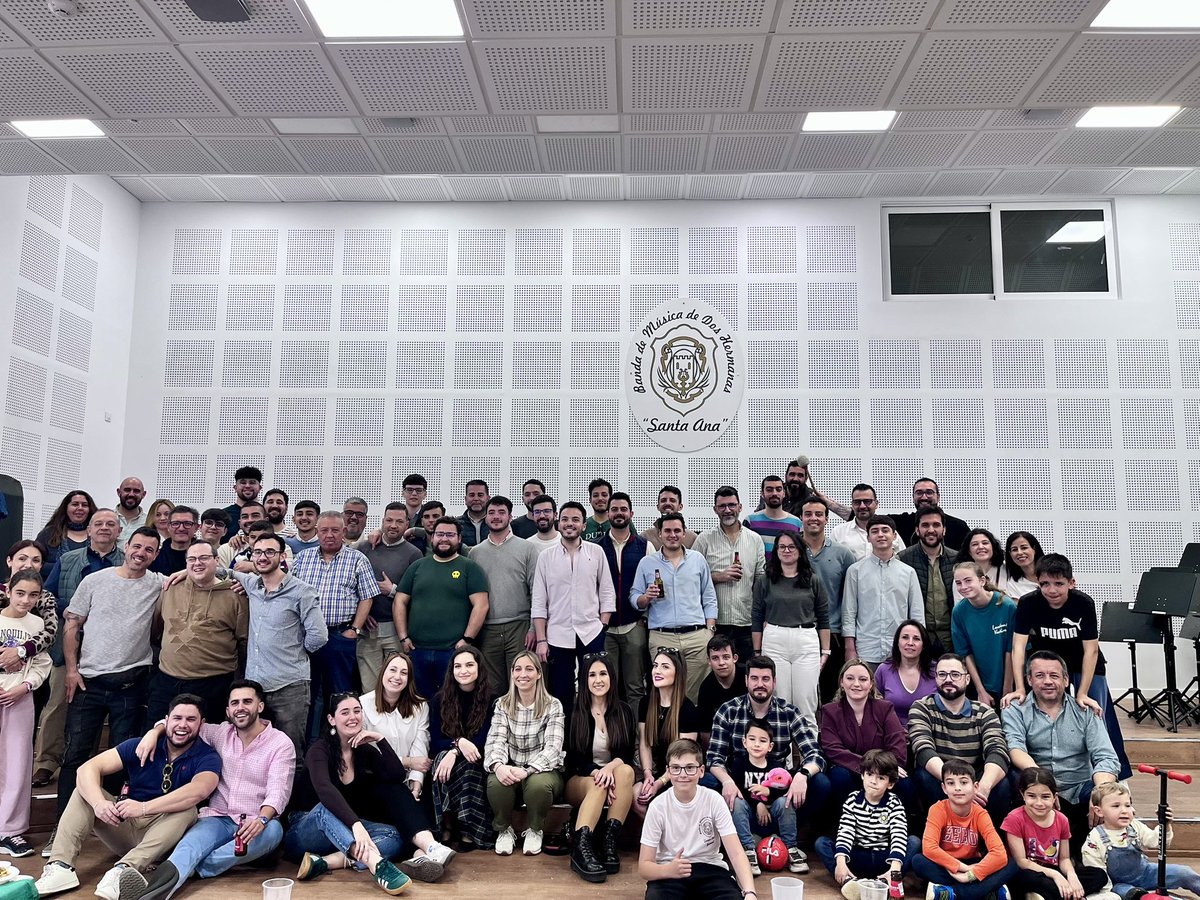 B.M. Santa Ana tweet media