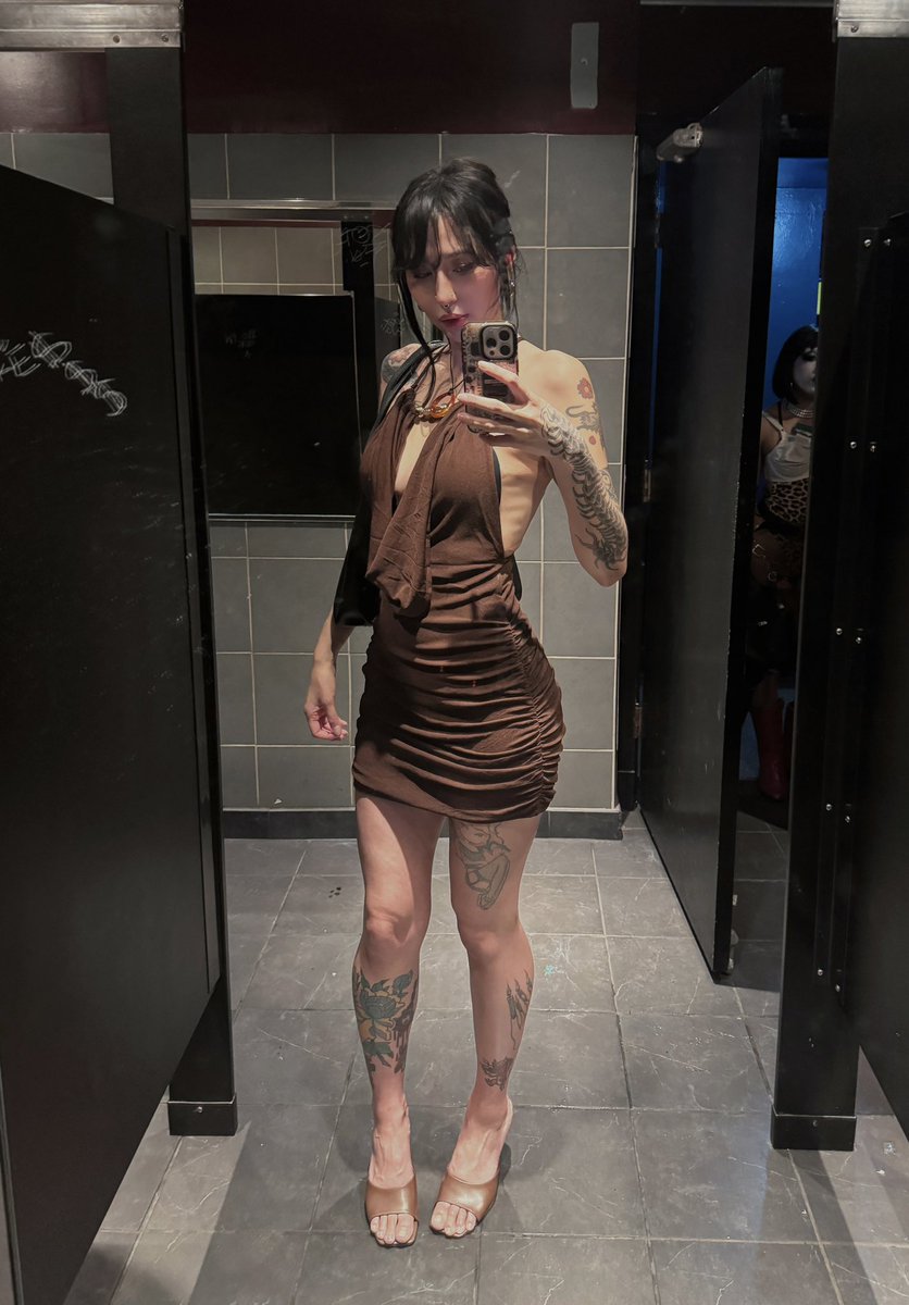 멍멍🔞 🔜 C2E2 tweet media