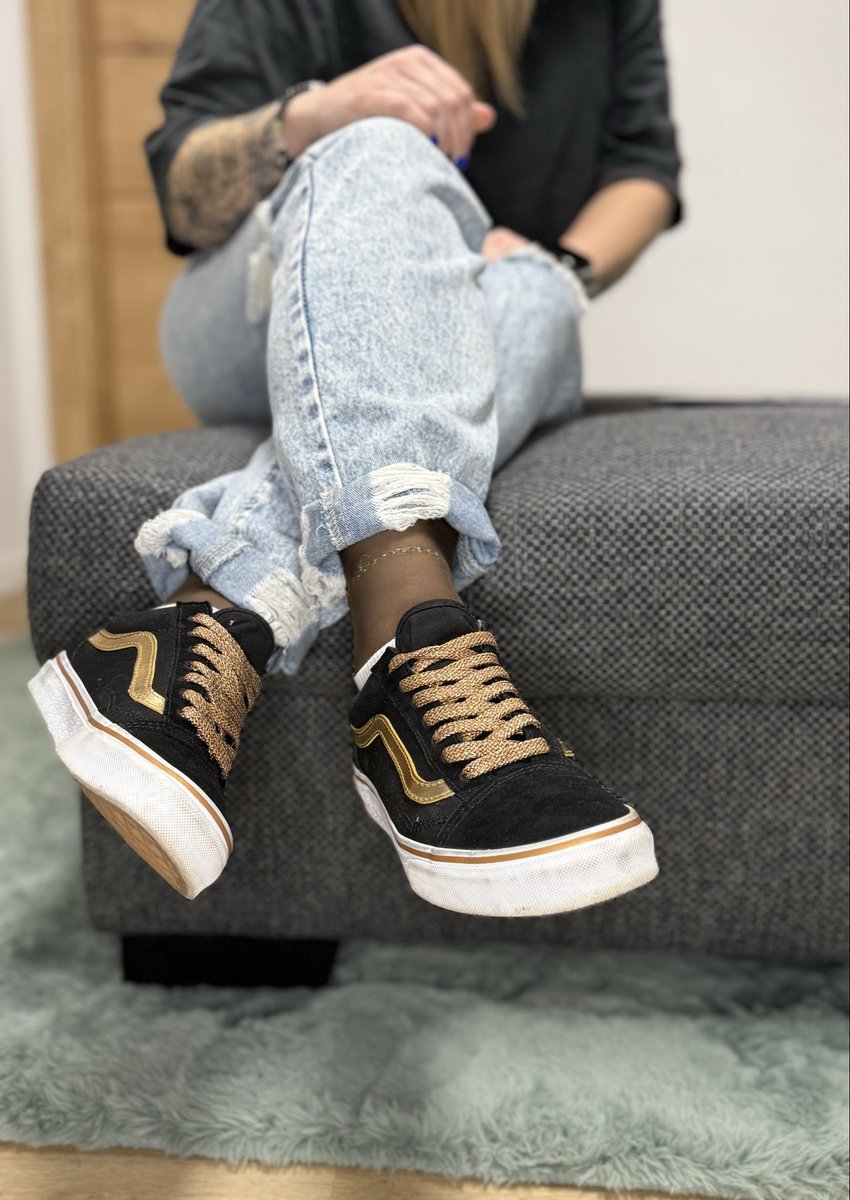 Amelia_V tweet media