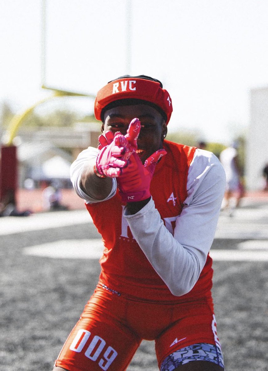 T. Revels tweet media