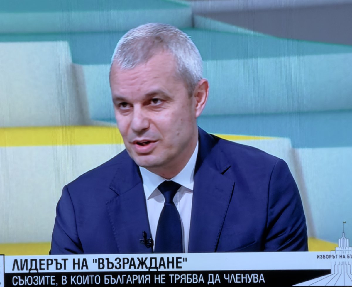 YD070776 tweet media