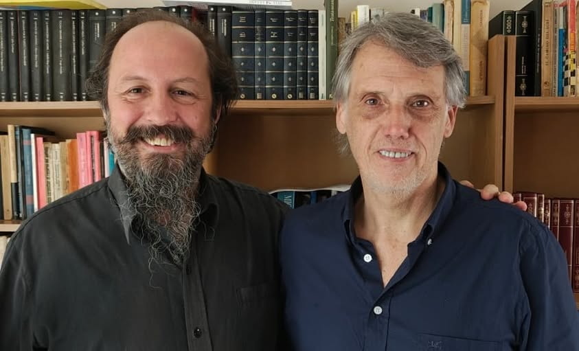 felicidad_salta's tweet photo. Nuestro querido presidente, @SabbadiniMauro, mantuvo una fructífera reunión con el amigo y compañero @Pablokosiner, flamante interventor del @pjsaltaoficial.
En primer término, ratificaron la vocación frentista de ambos partidos de cara a la construcción de un espacio político que permita desde #Salta enfrentar con ideas, propuestas, debates, organización social y comunitaria, solidaridad y empatía al modelo deshumanizante y corrupto que impulsa @JMilei.
Luego, el Dr. Kosiner se sumó a la imperiosa necesidad del llamado a elecciones, por parte del gobernador @GustavoSaenzOK, en el municipio de #Vaqueros para recuperar orden y estabilidad institucional y, fundamentalmente, para dar cumplimiento a lo establecido por nuestra #Constitución en su artículo 182, una vez materializada la renuncia definitiva del ex intendente Daniel Moreno en diciembre del 2025.
También, ambas autoridades coincidieron en saludar y felicitar a las mujeres indígenas que están trabajando denodadamente para que se sancione la #LeyOctorina; especialmente, a las referentes #wichí e hijas de Octorina Zamora, @TujuGeaZamora y @YámanaGeaZamora.
Por último, al cumplirse 50 años del más atroz de los golpes de Estado que sufrió nuestra #Patria, inaugurando la más larga noche de la dictadura cívico militar y el terrorismo de Estado, concordaron en la necesidad de reforzar e intensificar los llamados y convocatorias, junto a los organismos de Derechos Humanos, @PrensaMadres y @abuelasdifusion a marchar el próximo martes 24 de marzo en todo el país; pero, fundamentalmente, en nuestra amada #Salta, siendo el punto de encuentro a horas 10:00 en la Plaza 9 de Julio.
#Memoria #Verdad #Justicia #NuncaMás #DDHH #DerechosIndígenas #FELICIDAD #Democracia