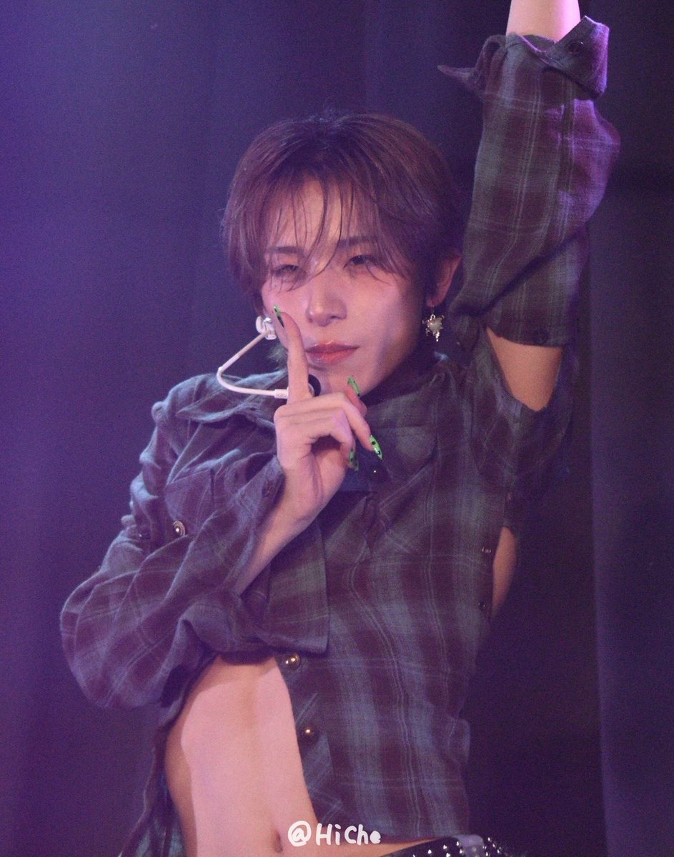 ⋆｡𖦹°⭒˚｡⋆ eviiii:-p!! ⋆｡⋆⋆˚࿔ saw xlov!! tweet media