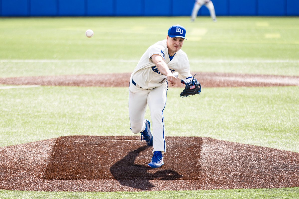 The Sunday quality start we needed <a href="/VoegeleDominic/">Dominic Voegele</a> 

» 6.0 IP, 7 H, 3 R, 2 ER, 3 BB, 9 SO