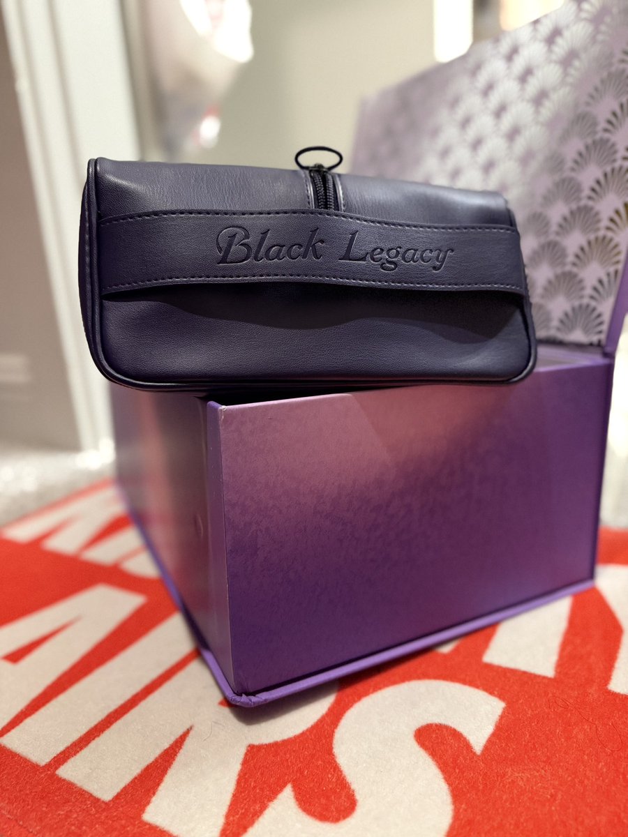 Sneaker Bae 🇪🇷🐪🌴 tweet media