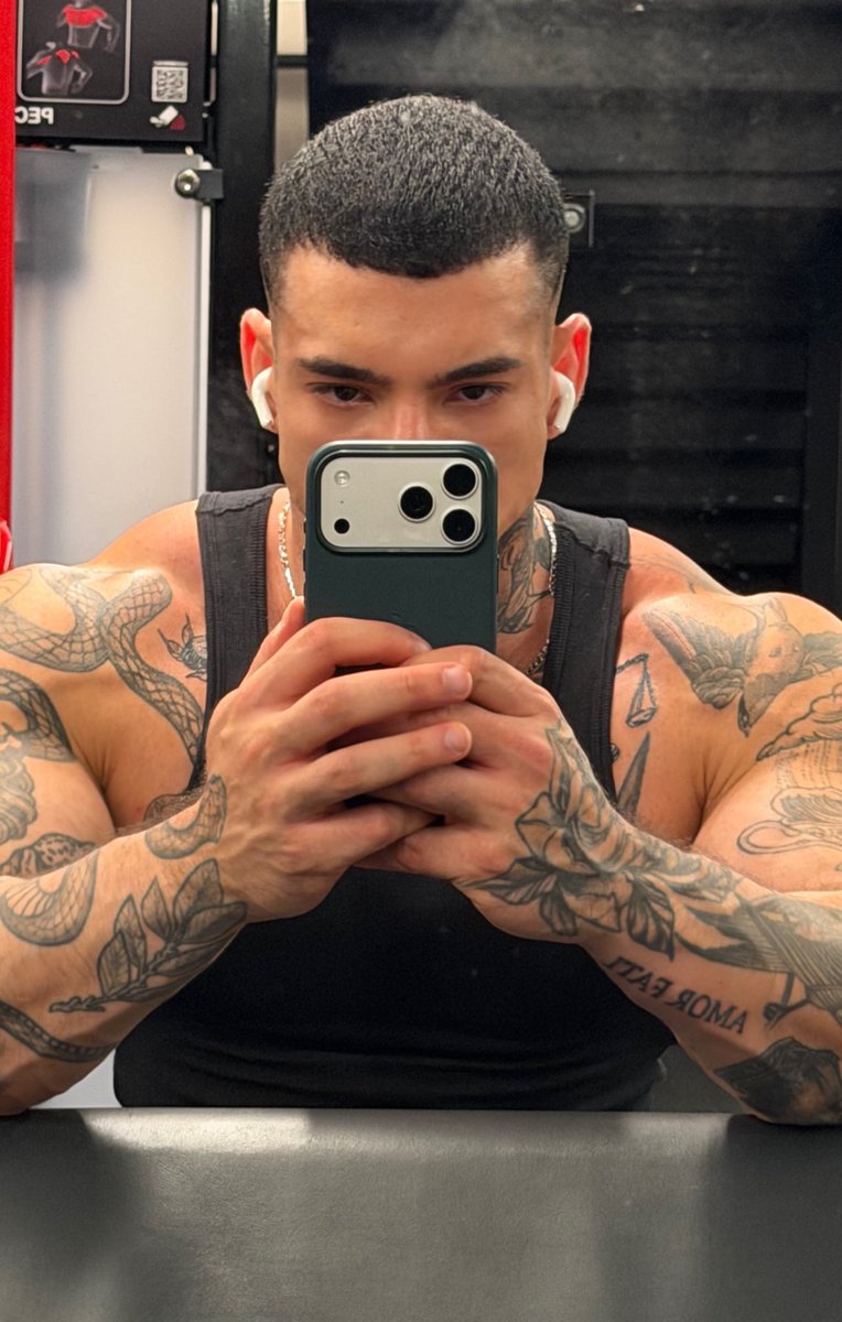 ᴘʟʟᴀᴢᴇʀ ⚡️ tweet media