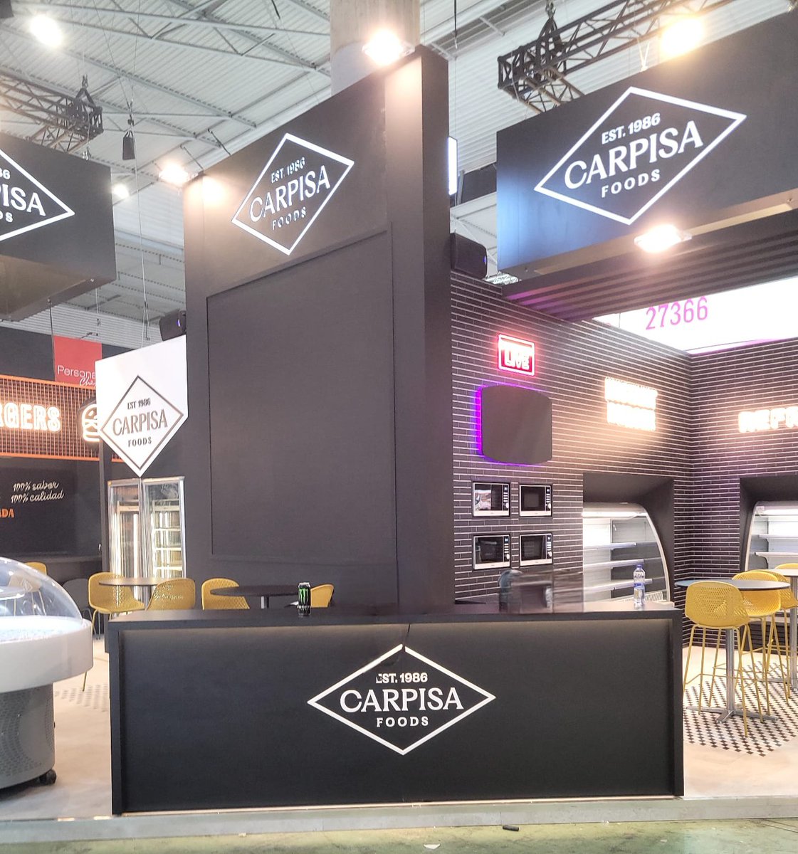 stands dm spacio tweet media