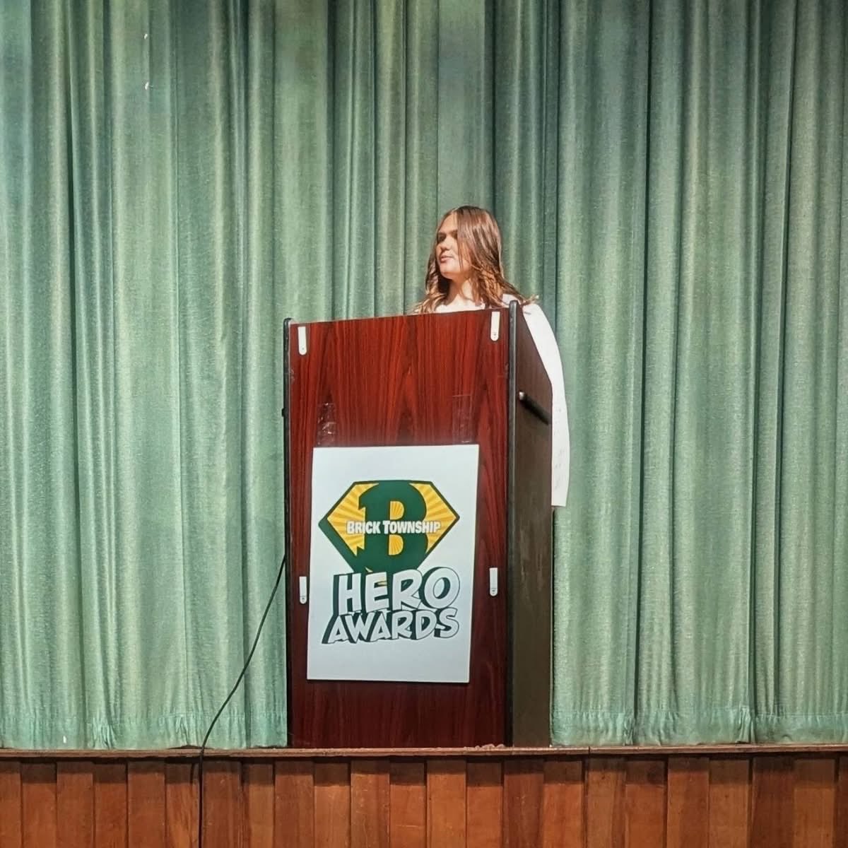 BrickMemorialHS's tweet photo. Huge congratulations to junior Dalara Jablonsky!
On Friday night, Dalara was honored as a “Hero of Brick.” This is an incredible achievement and we are so proud to have her representing Brick Memorial! 🐎🏆👏
#LetsGoStangs #ItsAGreatDayToBeAMustang https://t.co/IxCw5GGICE