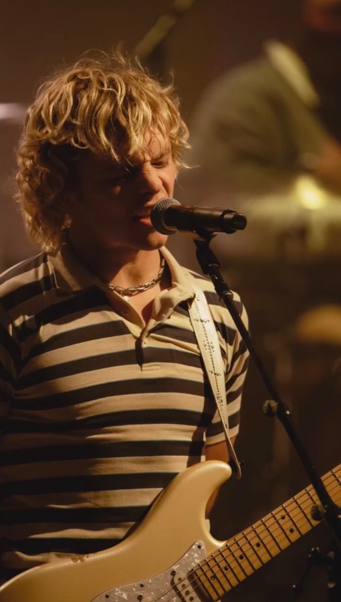 Ross Lynch News tweet media