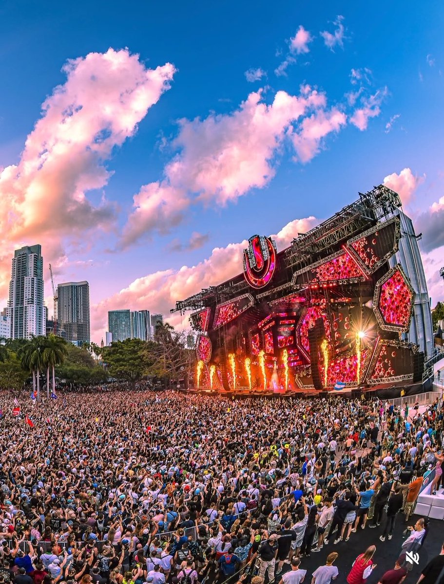 EDMtree_'s tweet photo. Miami está a 5 días de explotar. 🌎🔥

💥 @ultra Miami se acerca con tres días para perder la cabeza, la cuenta regresiva ya está aquí. 🎶⚡

Se vienen tres días de locura electrónica. 🤯 https://t.co/ujosFCH2Wd