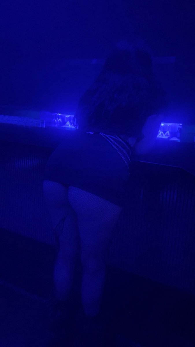 lilly120203's tweet photo. At the max :)) would you buy me a drink?? 
#onlyfans #porn #club https://t.co/PQ2OX5p6cW