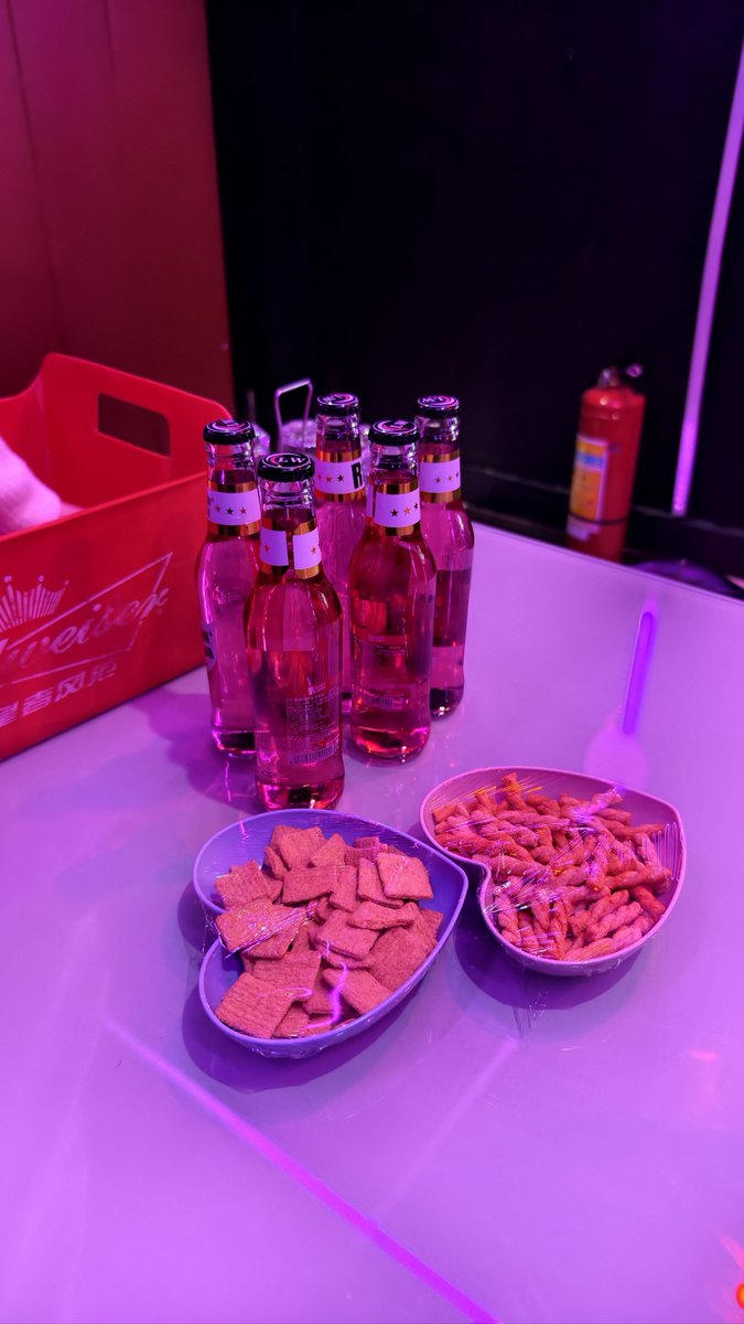 Jade Chambers tweet media