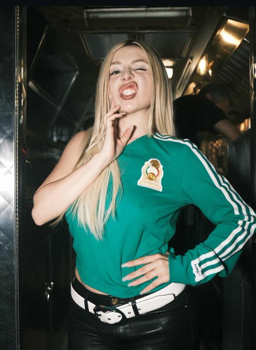 Info Ava Max tweet media