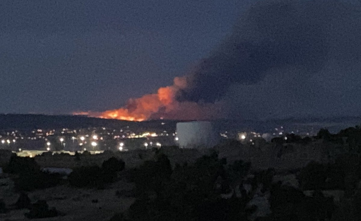 COEmergency's tweet photo. #24Fire Update
From @CountyFremont
Size: 4,595 Acres
Containment: 0%
Location: Fort Carson in Fremont County
More details posted to Fremont County Sheriff’s Office ⤵️
https://t.co/YhJAz15AGC
#COFire https://t.co/wf3Z2NuXkl