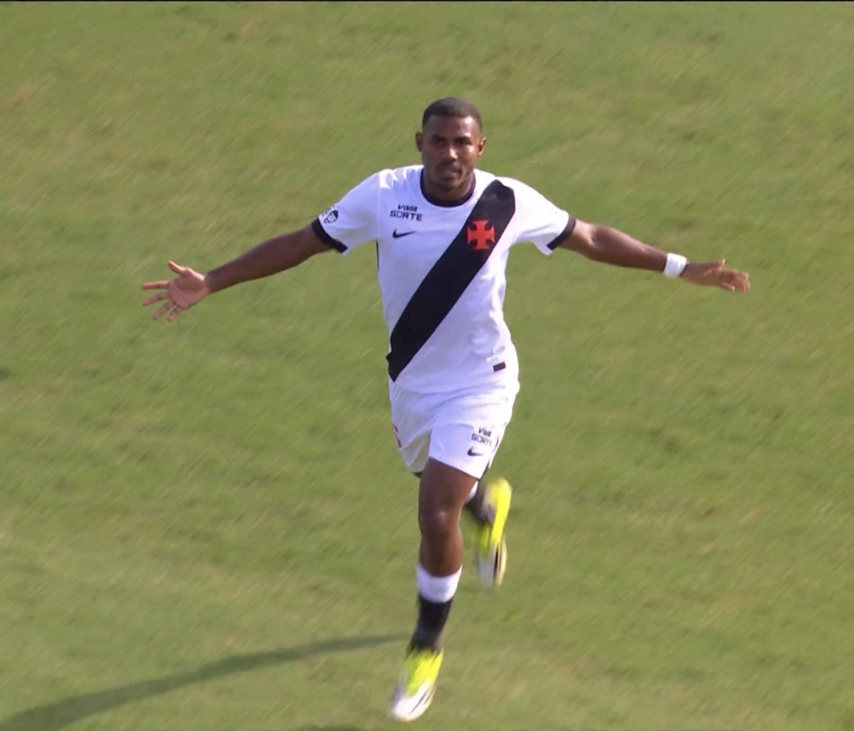 Cuiabano nasceu pra jogar no Vasco