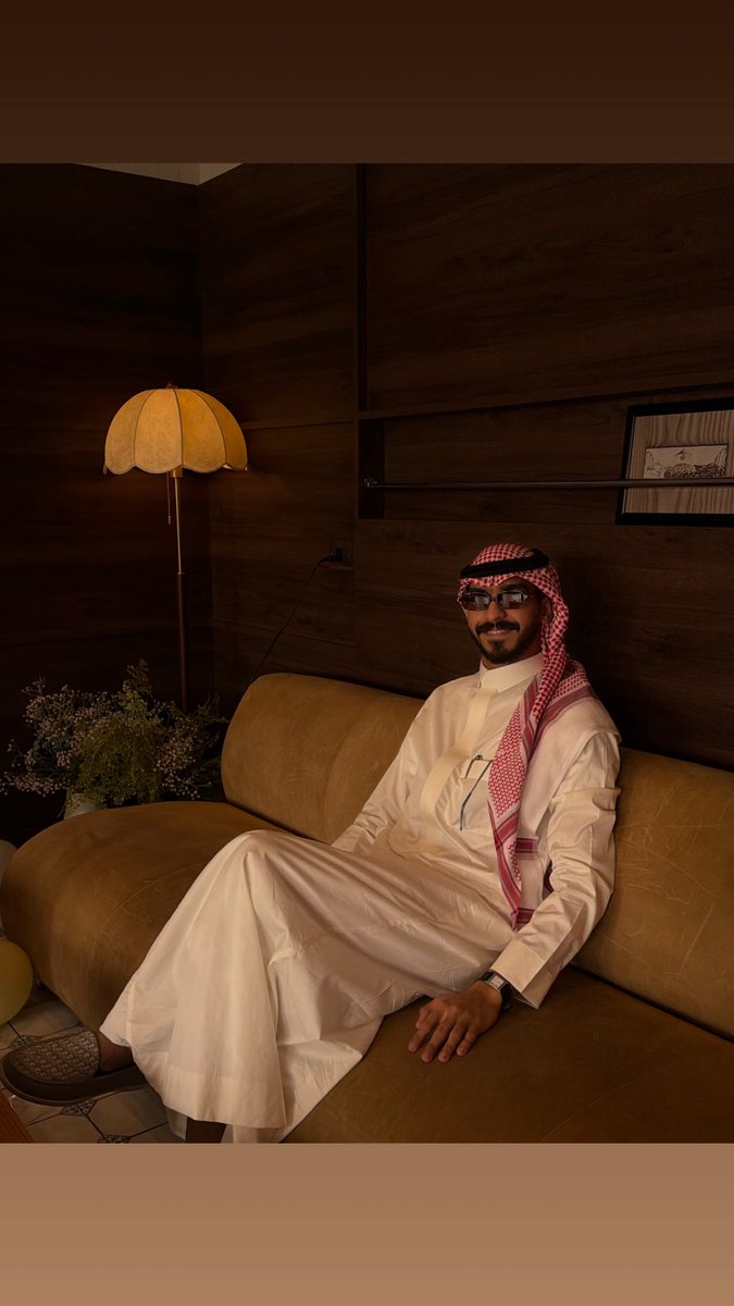itsabumarwa1's tweet photo. • عاد عيدكم 🤍• https://t.co/d8AsmJNhcd