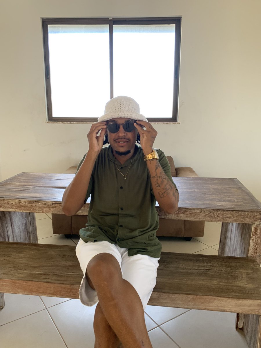 neguinho tweet media