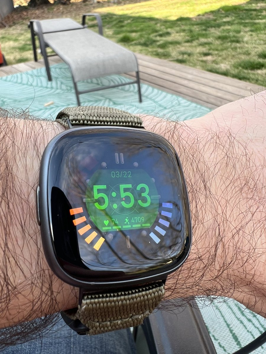 StephenRaze's tweet photo. @GigaBasedDad My Fitbit watch face. https://t.co/7KsCEXfQID