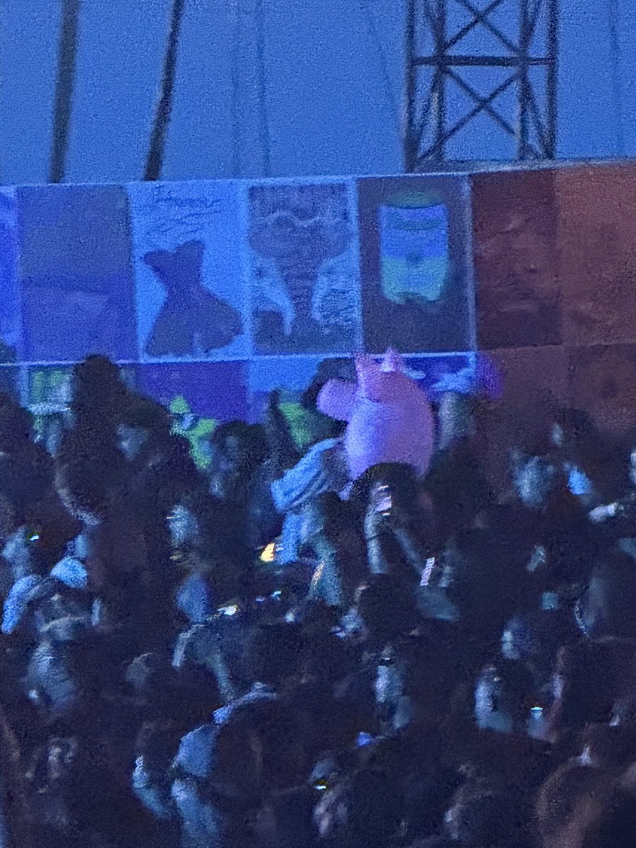 𝐛𝐞𝐭𝐭𝐲🔮🧙‍♀️MET SABRINA 2X tweet media