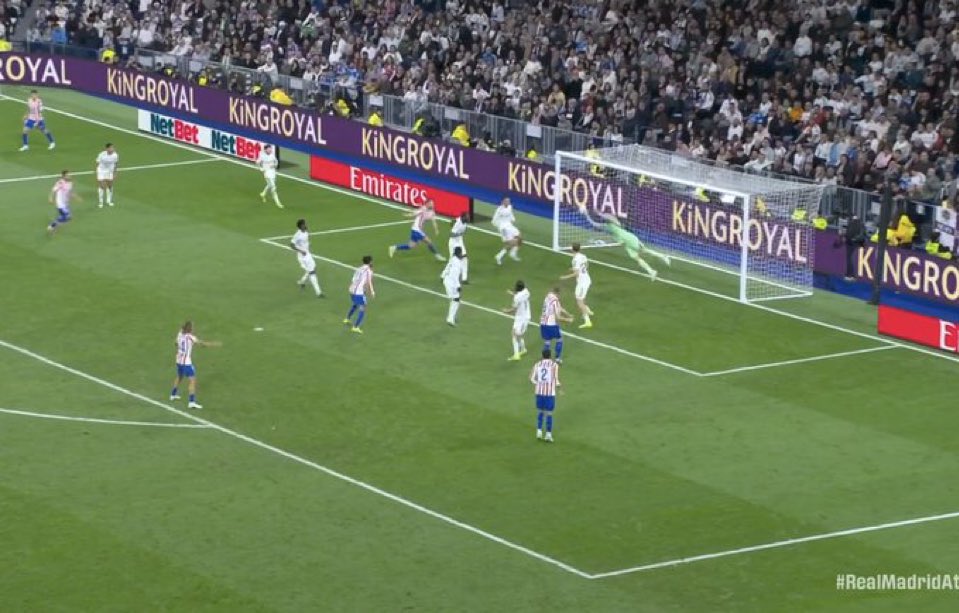 Vibes Foot tweet media