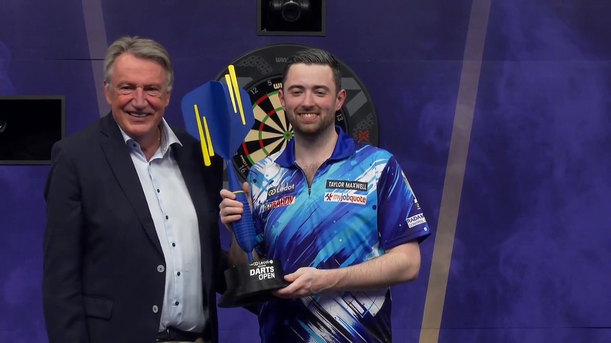 Live Darts tweet media