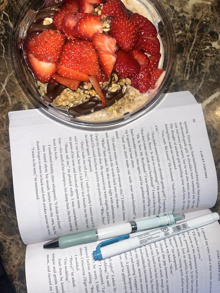 simplykiarajean's tweet image. Best combooo 🙃
#acaibowl
#ReadersCommunity