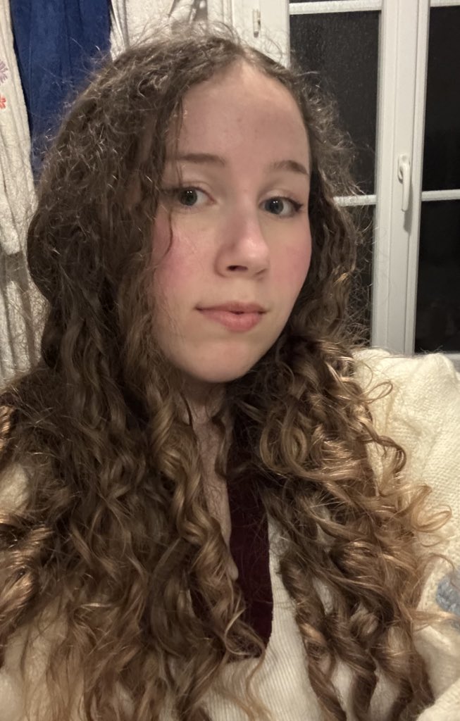 𝓒𝓪𝓹𝓾𝓬𝓲𝓷𝓮 🌌 tweet media