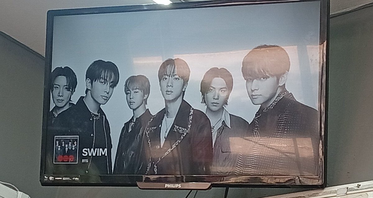 _itsximm's tweet photo. @inluvbyv hasta en el trabajo se ponen 😛

#BTS_ARİRANG 
#BTSARİRANG https://t.co/TMqUtwQPBw