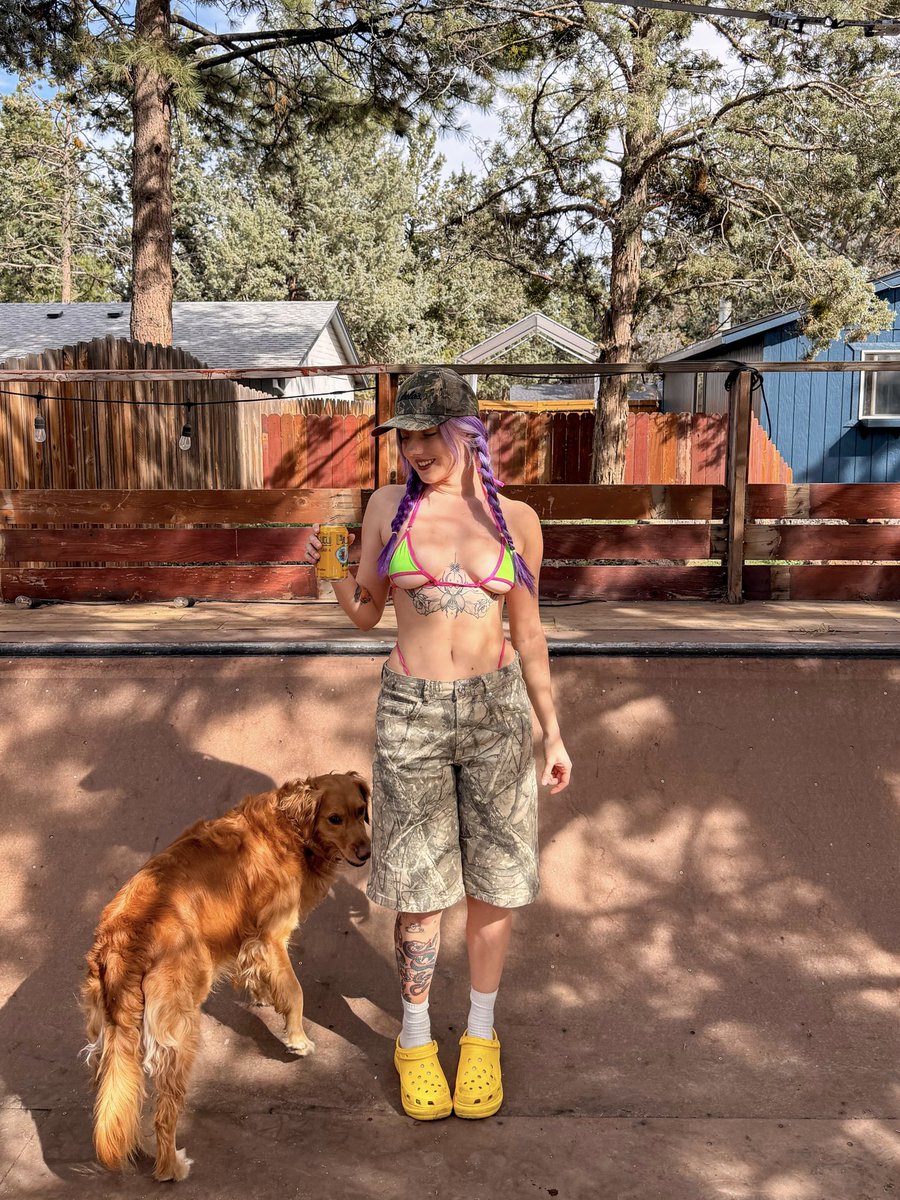 bri // new livestreamer 18+ tweet media