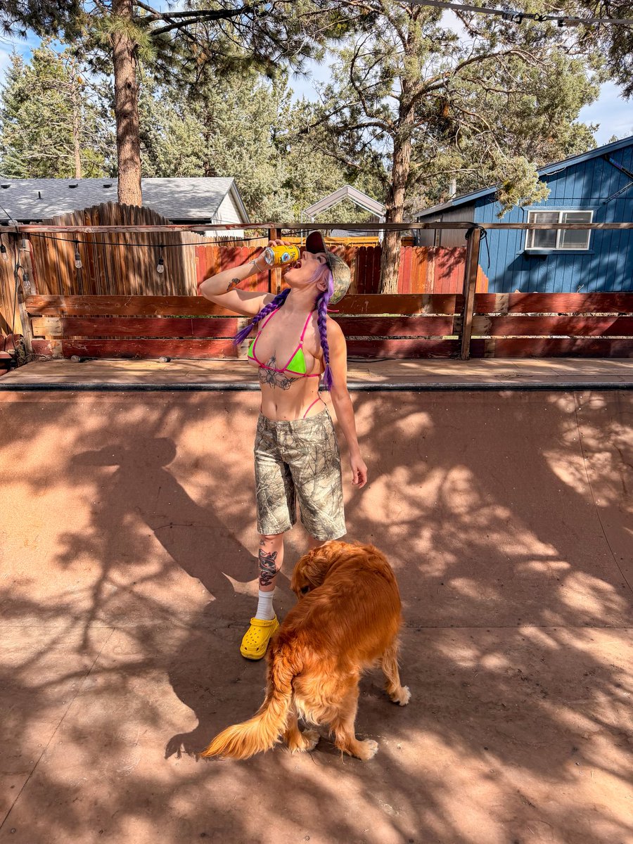 bri // new livestreamer 18+ tweet media