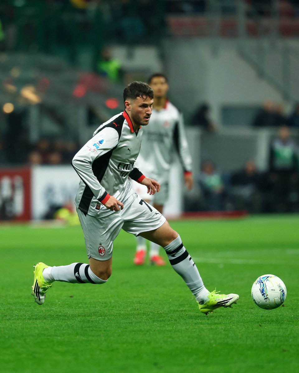 Santiago Gimenez tweet media