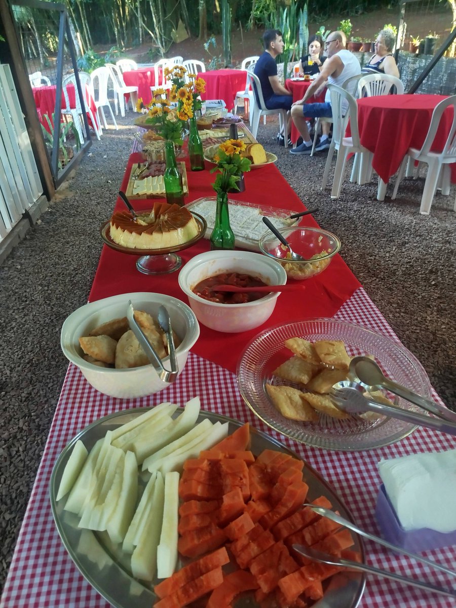 florchicana's tweet photo. Aquela reunião de segunda...
Bomday. https://t.co/p7bQ6cBqEH
