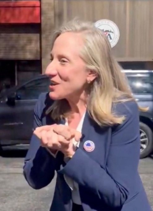 45 Automatic tweet media