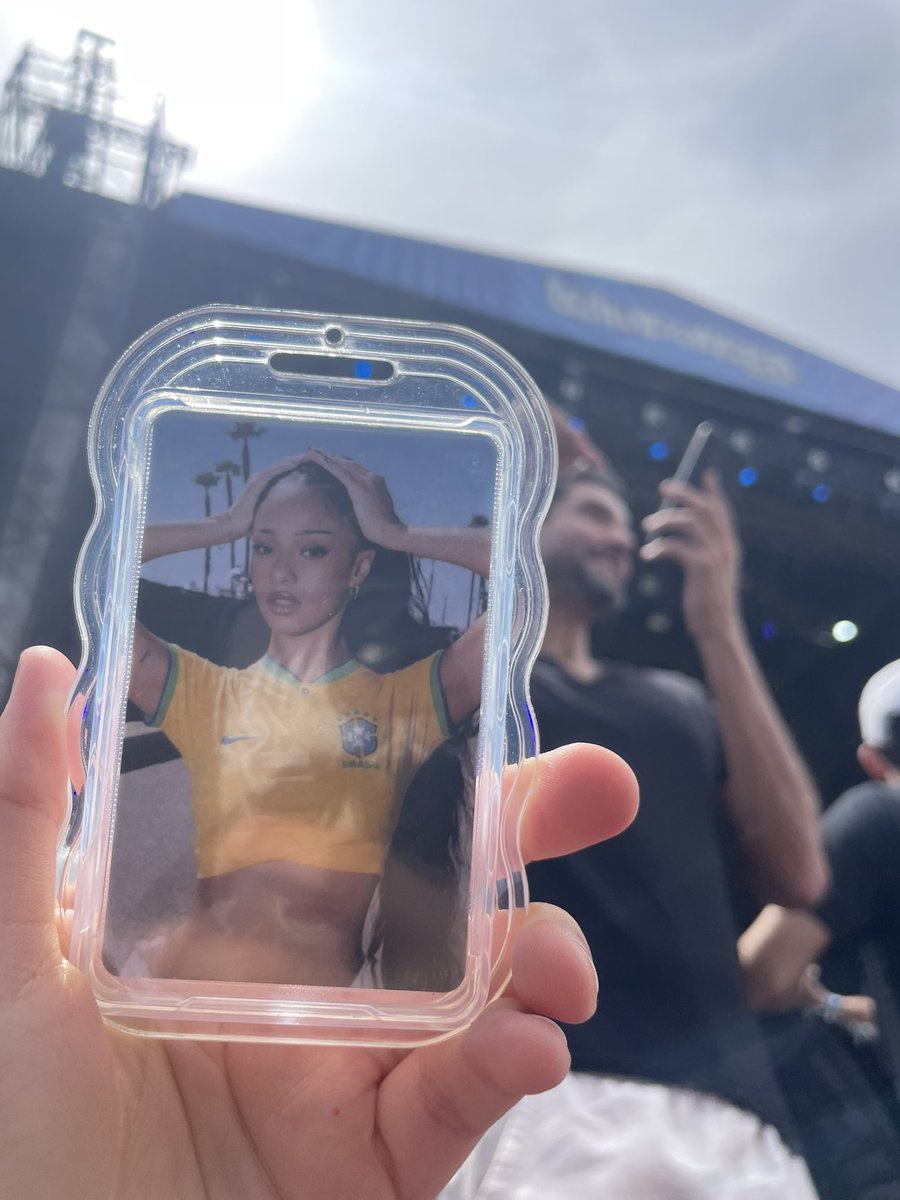 Manon Pop Base tweet media