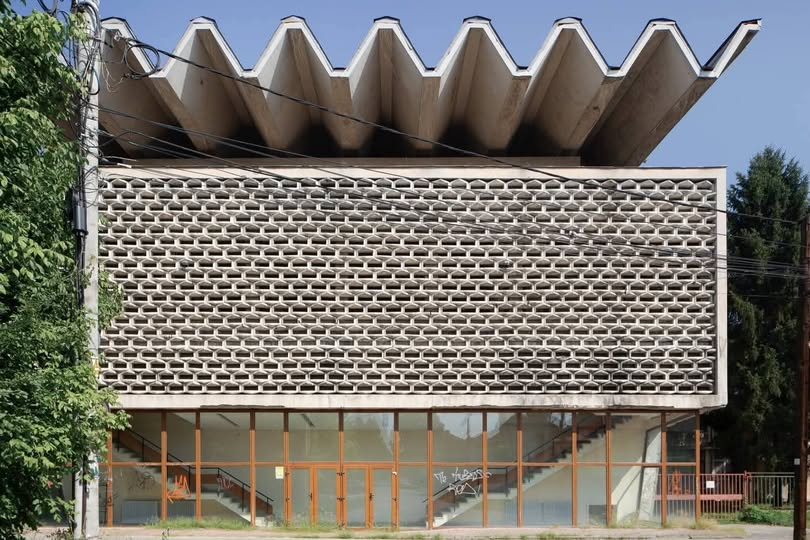 archistar1's tweet image. Western University 
#architect Hans Fackelmann, 1964
Timișoara, Romania
#courtesy  Roberto Conte , 2018
#architecture