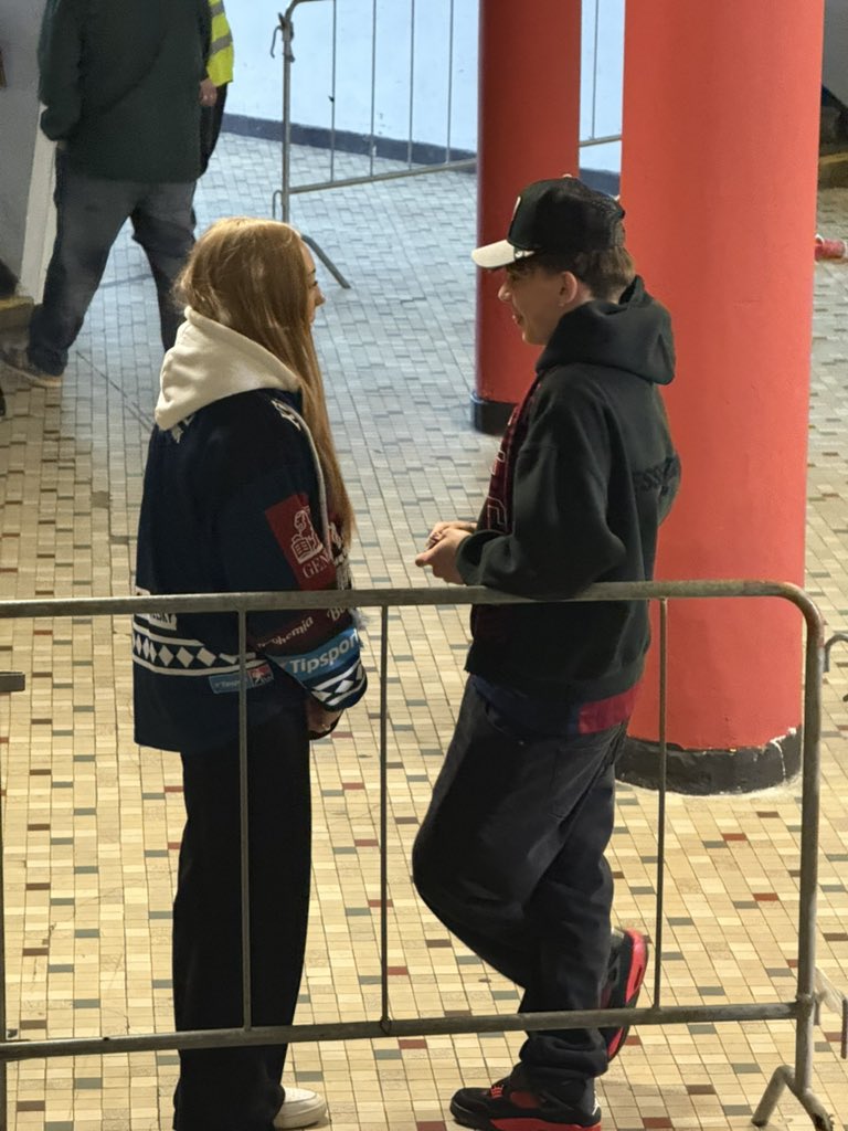 Mistři světa tweet media