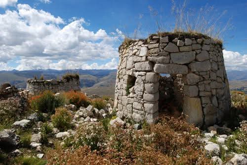 Ediciones Región. tweet media