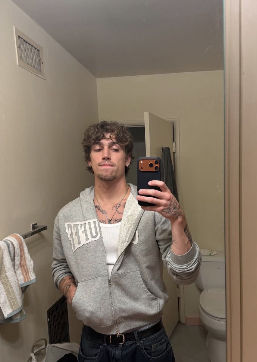 𝙳𝚊𝚒𝚕𝚢 𝕍 tweet media