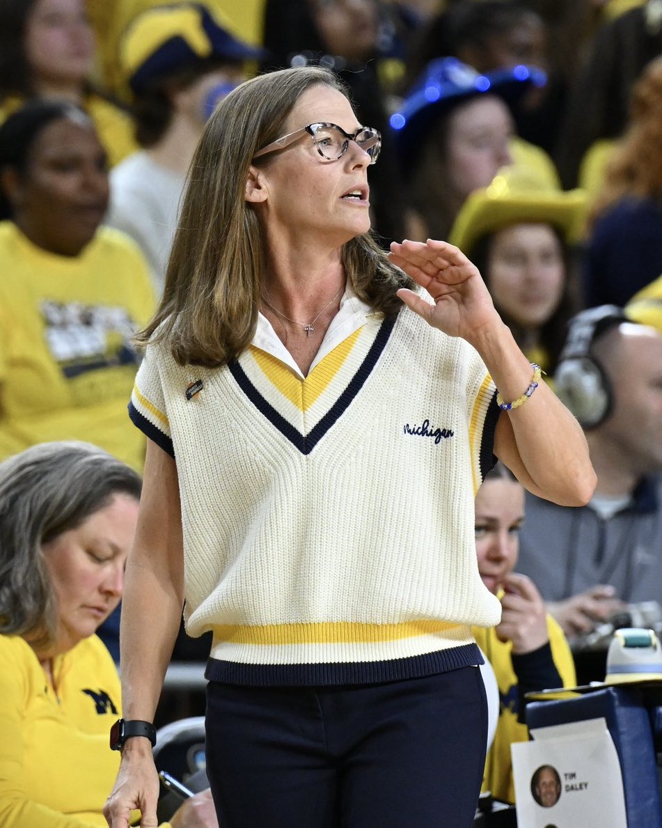 Naismith Awards tweet media