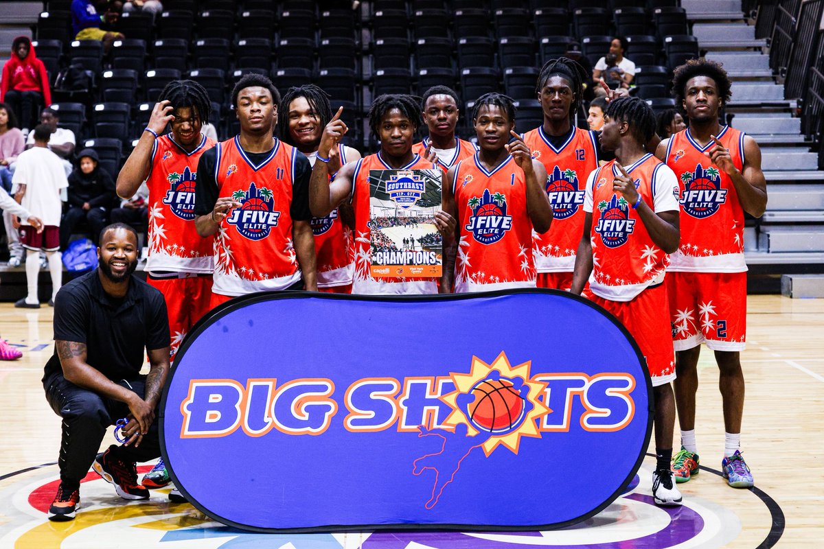 BIG SH🏀TS tweet media