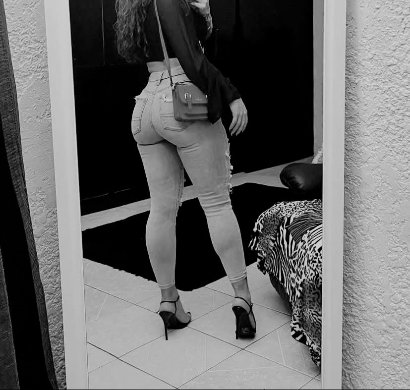 Hotwife tweet media