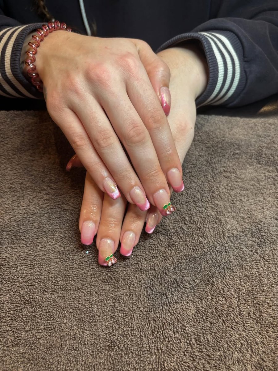 Mitchell's Salon tweet media